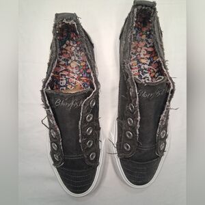 Blowfish Women's Distressed Gray Slip-On Loafers